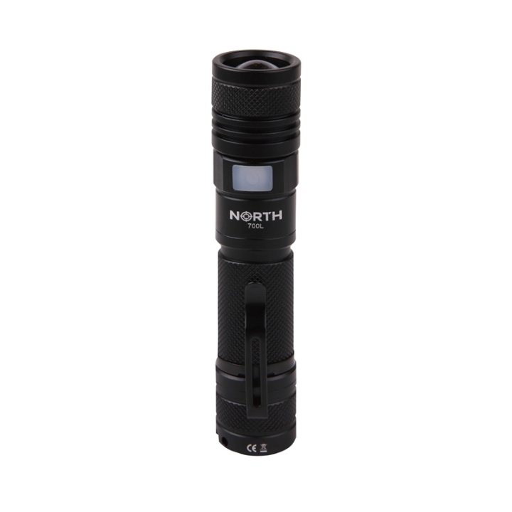 NORTH Ficklampa 700Lumen Zoom Svart Aviation Aluminium 7W