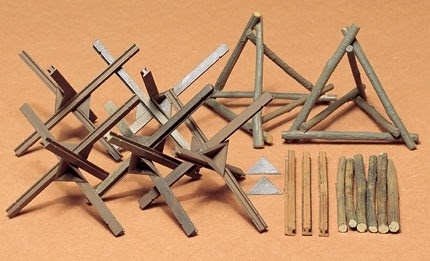 Tamiya 1/35 PIGTRÅDSBARRIKADER