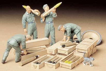 Tamiya 1/35 GERMAN AMMO-LOADING CREW