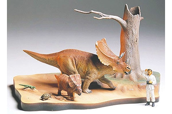 TAMIYA 1/35 Chasmosaurus Diorama