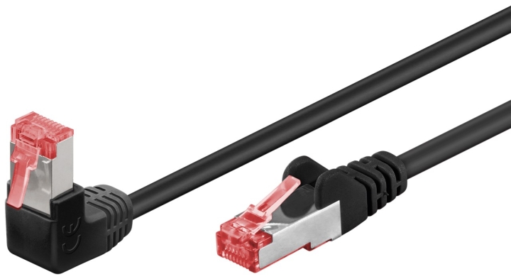 Goobay Patchkabel CAT 6, 1x 90° vinklad, S/FTP (PiMF), svart, 0,5 m kopparledare (CU), halogenfri kabelhölje (LSZH), snäpplås på toppen