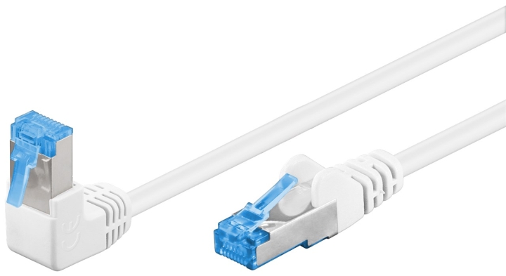 Goobay Patchkabel CAT 6A, 1x 90° vinklad, S/FTP (PiMF), vit, 0,5 m kopparledare (CU), halogenfri kabelhölje (LSZH), snäpplås på toppen