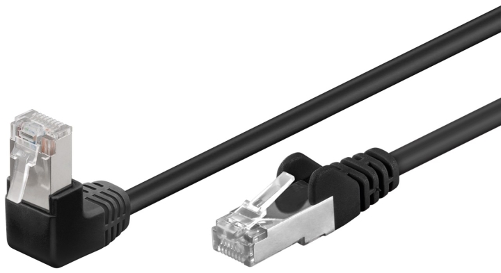 Goobay Patchkabel CAT 5e, 1x 90° vinklad, F/UTP, svart, 5 m kopparklädd aluminiumtråd (CCA), 1x RJ45-plugg 90 ° (8P8C)