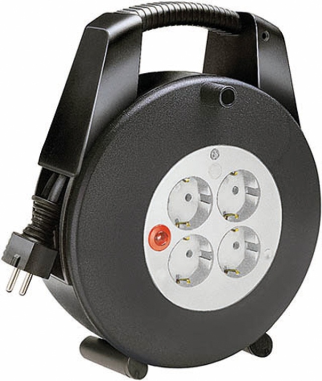 Brennenstuhl kabelvinda 4xCEE 7/4, 1xCEE 7/7, IP 44,brytare, 15m,svart (1094200)