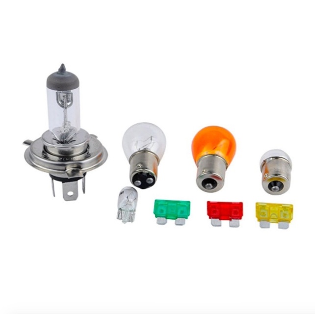 Reservdelskit med lampor för bil, 8 delar, H4