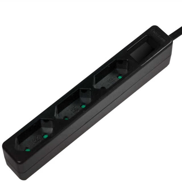 LogiLink Grenuttag Slim Euro 3vägs 1,5m Svart
