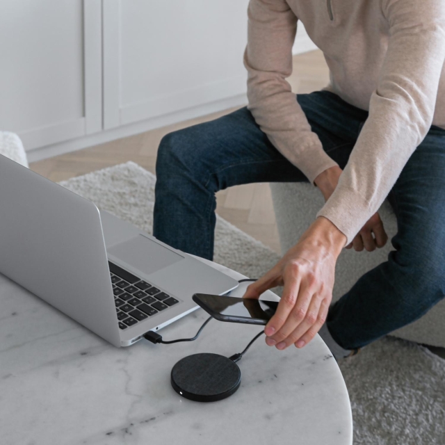 Champion Trådlös Laddare 10W QI Metall/Tyg