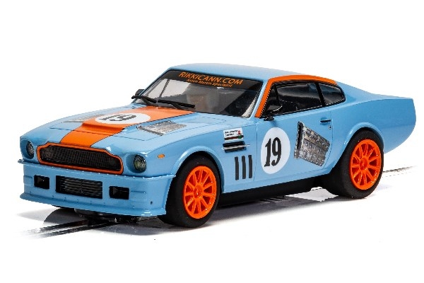 SCALEXTRIC Aston Martin V8 - Gulf Edition - Rikki Cann Racing
