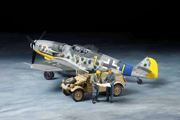 TAMIYA 1/48 Messerschmitt Bf109 G-6 & Kübelwagen Type 82