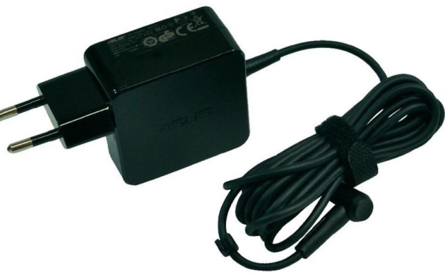 ASUS nätaggregat för bärbara datorer, 45 W (0A001-00342000)