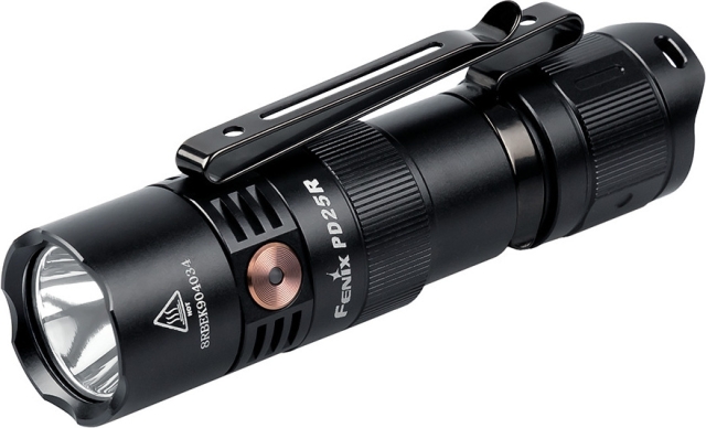 Fenix PD25R ficklampa