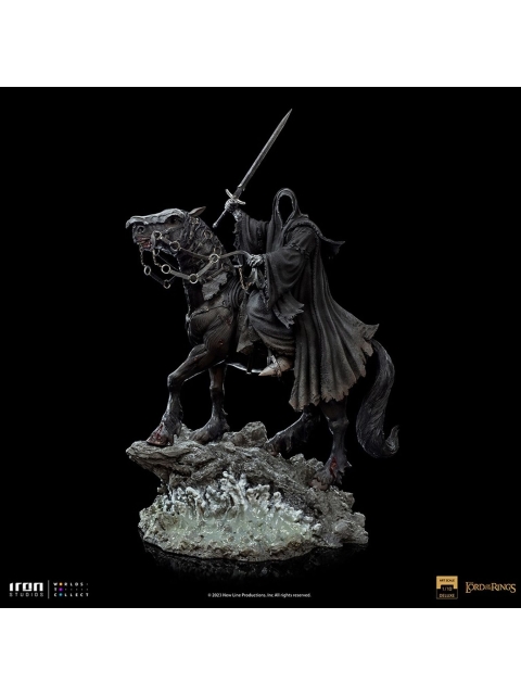 Lord of the Rings The Lord of the Rings - Nazgul på häst Deluxe Staty Skala 1/10