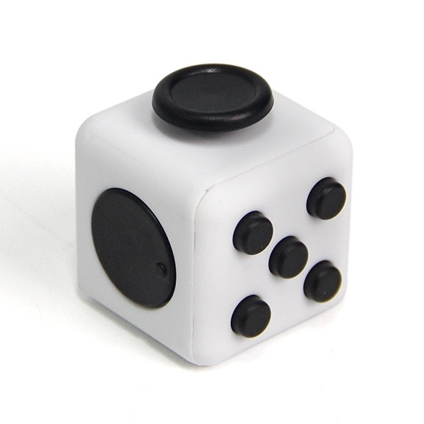 Fidget Cube, Vit/Svart i gruppen LEKSAKER, BARN- & BABYPRODUKTER / Leksaker / Fidget Toys hos TP E-commerce Nordic AB (38-27574)