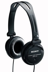 Sony Hörlurar DJ MDR-V150 Svart (MDRV150.CE7) i gruppen HEMELEKTRONIK / Ljud & Bild / Hörlurar & Tillbehör / Hörlurar hos TP E-commerce Nordic AB (38-33230)