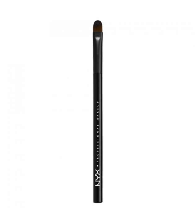 NYX PROF. MAKEUP Pro Flat Detail Brush i gruppen SKÖNHET & HÄLSA / Makeup / Verktyg & Sminkset / Borstar & Penslar hos TP E-commerce Nordic AB (38-58596)