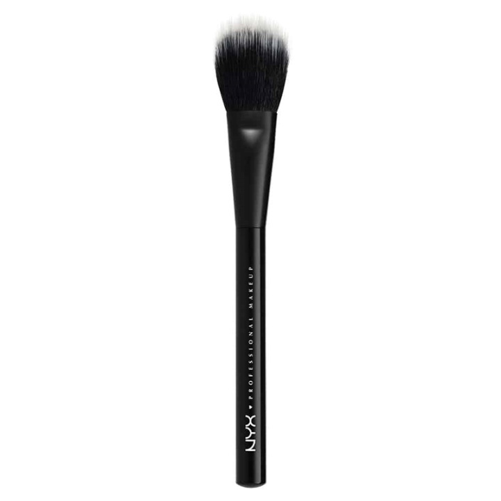 NYX PROF. MAKEUP Pro Dual Fiber Powder Brush i gruppen SKÖNHET & HÄLSA / Makeup / Verktyg & Sminkset / Borstar & Penslar hos TP E-commerce Nordic AB (38-58837)