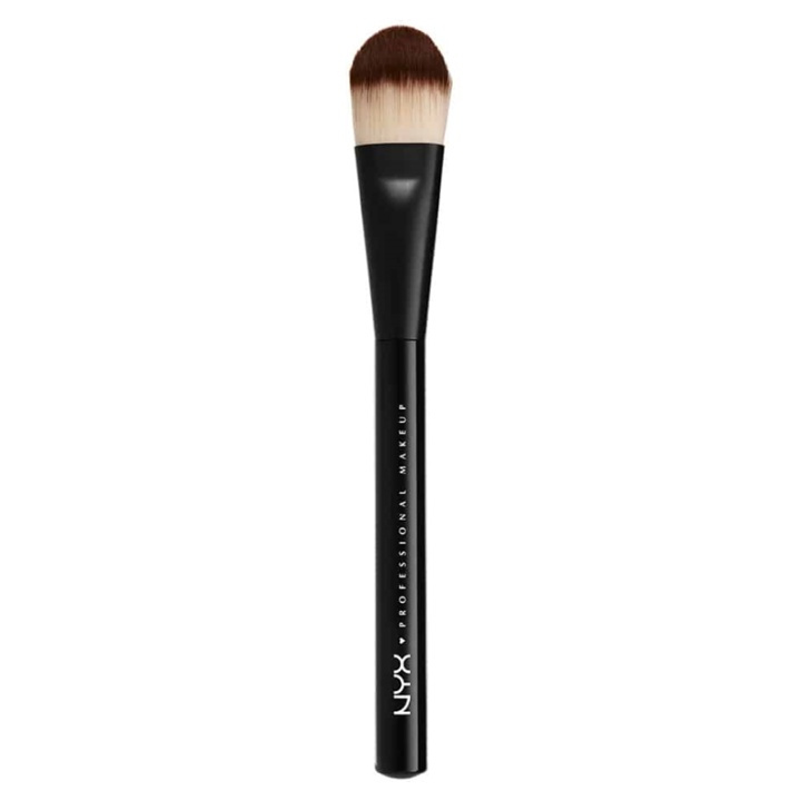 NYX PROF. MAKEUP Pro Flat Foundation Brush i gruppen SKÖNHET & HÄLSA / Makeup / Verktyg & Sminkset / Borstar & Penslar hos TP E-commerce Nordic AB (38-58838)