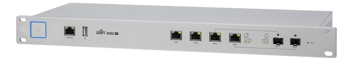 UniFi Security Gateway PRO, 4 Port i gruppen DATORER & KRINGUTRUSTNING / Nätverk / Routrar hos TP E-commerce Nordic AB (38-62601)