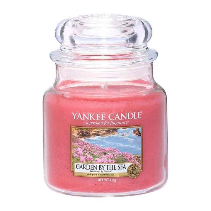 Yankee Candle Classic Medium Jar Garden By The Sea Candle 411g i gruppen SKÖNHET & HÄLSA / Doft & Parfym / Övrig doft / Doftljus hos TP E-commerce Nordic AB (38-67667)