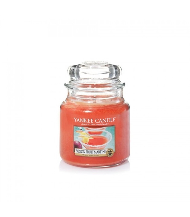 Yankee Candle Classic Medium Jar Passion Fruit Martini 411g i gruppen SKÖNHET & HÄLSA / Doft & Parfym / Övrig doft / Doftljus hos TP E-commerce Nordic AB (38-67674)