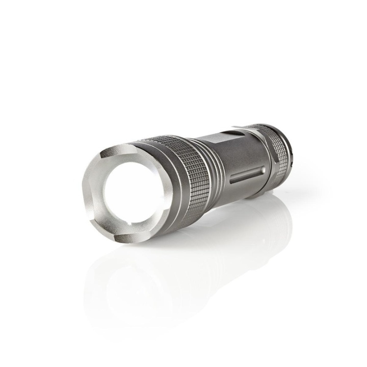 Nedis LED ficklampa | Batteridriven | 4.5 V DC | 5 W | 3x AAA/LR03 | Angivet ljusflöde: 330 lm | Belysningsräckvidd: 200 m | Strålvinkel: 48 ° i gruppen SPORT, FRITID & HOBBY / Ficklampor & Pannlampor / Ficklampor hos TP E-commerce Nordic AB (38-72808)