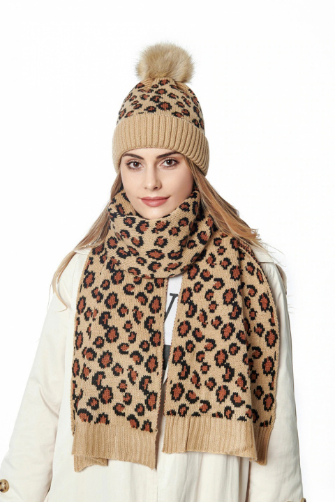 Matchande mössa och halsduk med leopardprint i gruppen SPORT, FRITID & HOBBY / Accessoarer / Vantar & Handskar hos TP E-commerce Nordic AB (38-83043)