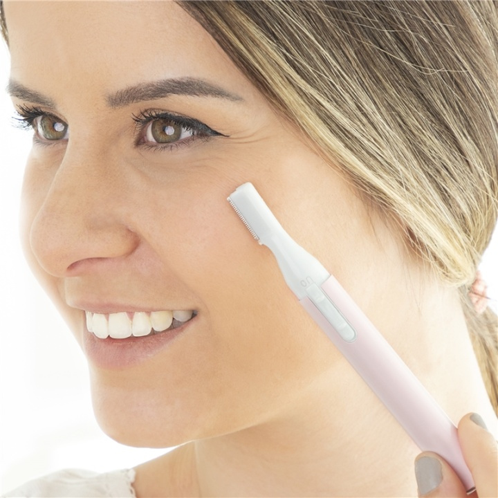 InnovaGoods Faderm Dermaplaning & Trimmer i gruppen SKÖNHET & HÄLSA / Hår & Styling / Hårborttagning / Ladyshave hos TP E-commerce Nordic AB (38-86504)