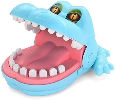 Spel Crocodile Dentist - Blå i gruppen LEKSAKER, BARN- & BABYPRODUKTER / Leksaker / Sällskapsspel / Barnspel hos TP E-commerce Nordic AB (38-88702)