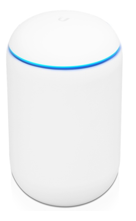 Ubiquiti UniFi Dream Machine i gruppen DATORER & KRINGUTRUSTNING / Nätverk / Routrar hos TP E-commerce Nordic AB (38-93633)