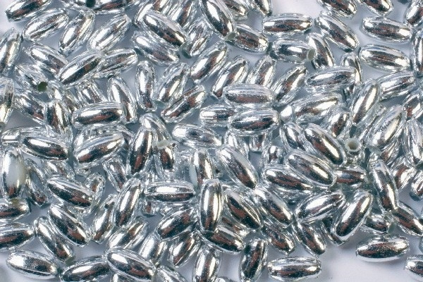Risformade plastpärlor 3x6 500g, Silver i gruppen SPORT, FRITID & HOBBY / Hobby / Pärlor / Plastpärlor hos TP E-commerce Nordic AB (A05169)