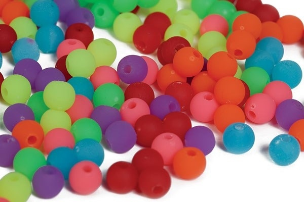 Pearl`n fun Pärlor 6mm blandade färger, 500g i gruppen SPORT, FRITID & HOBBY / Hobby / Pärlor / Plastpärlor hos TP E-commerce Nordic AB (A05249)