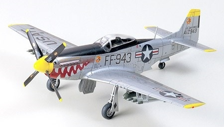 Tamiya 1/72 NA F-51D MUSTANG i gruppen SPORT, FRITID & HOBBY / Hobby / Plastmodeller / Flyg/Helikoptrar hos TP E-commerce Nordic AB (A06205)