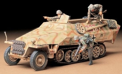 Tamiya 1/35 SD KFZ 251/1 AUF D i gruppen SPORT, FRITID & HOBBY / Hobby / Plastmodeller / Militärfordon (Land) hos TP E-commerce Nordic AB (A06307)