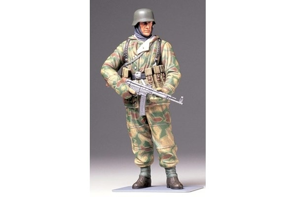 Tamiya 1/16 GERMAN INFANTRYMAN WWII i gruppen SPORT, FRITID & HOBBY / Hobby / Plastmodeller / Figurer hos TP E-commerce Nordic AB (A06359)