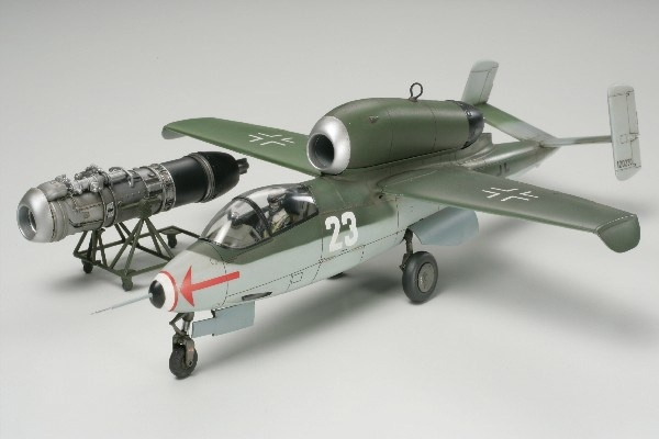 Tamiya 1/48 Heinkel He162 A-2 Salamander i gruppen SPORT, FRITID & HOBBY / Hobby / Plastmodeller / Flyg/Helikoptrar hos TP E-commerce Nordic AB (A06407)