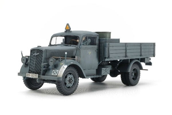 Tamiya 1/48 German 3t 4x2 Cargo Truck i gruppen SPORT, FRITID & HOBBY / Hobby / Plastmodeller / Militärfordon (Land) hos TP E-commerce Nordic AB (A06560)