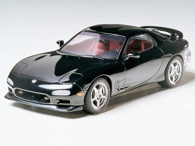 Tamiya 1/24 Mazda RX-7 R1 i gruppen SPORT, FRITID & HOBBY / Hobby / Plastmodeller / Bilar hos TP E-commerce Nordic AB (A06595)