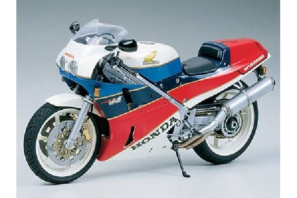 Tamiya 1/12 Honda VFR750R i gruppen SPORT, FRITID & HOBBY / Hobby / Plastmodeller / Motorcyklar hos TP E-commerce Nordic AB (A06604)