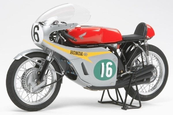 Tamiya 1/12 Honda RC166 i gruppen SPORT, FRITID & HOBBY / Hobby / Plastmodeller / Motorcyklar hos TP E-commerce Nordic AB (A06610)