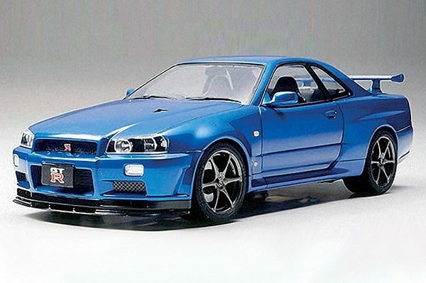 Tamiya 1/24 Nissan Skyline GT-R V spec II i gruppen SPORT, FRITID & HOBBY / Hobby / Plastmodeller / Bilar hos TP E-commerce Nordic AB (A06637)