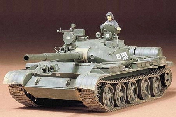 Tamiya 1/35 Russian T-62A Tank i gruppen SPORT, FRITID & HOBBY / Hobby / Plastmodeller / Militärfordon (Land) hos TP E-commerce Nordic AB (A06686)