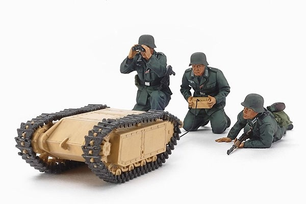 Tamiya 1/35 German Assault Pioneer Team & Goliath Set i gruppen SPORT, FRITID & HOBBY / Hobby / Plastmodeller / Militärfordon (Land) hos TP E-commerce Nordic AB (A07349)