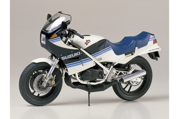 Tamiya 1/12 Suzuki RG250 i gruppen SPORT, FRITID & HOBBY / Hobby / Plastmodeller / Motorcyklar hos TP E-commerce Nordic AB (A07417)