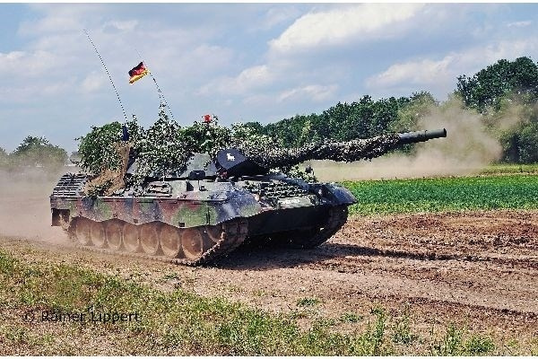 Revell 1:35 Leopard 1A5 i gruppen SPORT, FRITID & HOBBY / Hobby / Plastmodeller / Militärfordon (Land) hos TP E-commerce Nordic AB (A07558)