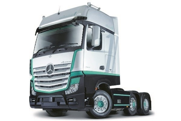 Haulers Custom Cabs - M-B Actros 1:43 Silver/Svart i gruppen LEKSAKER, BARN- & BABYPRODUKTER / Leksaker / Leksaksbilar & andra fordon hos TP E-commerce Nordic AB (A09907)