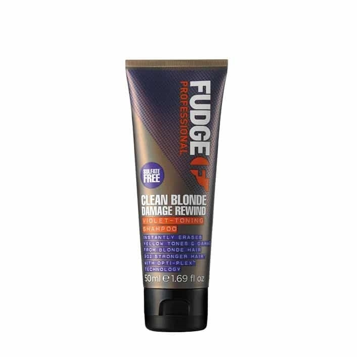 Fudge Clean Blonde Damage Rewind Violet Shampoo 50ml i gruppen SKÖNHET & HÄLSA / Hår & Styling / Hårvårdsprodukter / Schampo hos TP E-commerce Nordic AB (A10919)