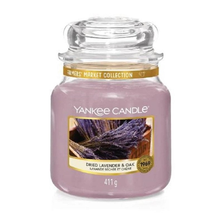 Yankee Candle Classic Medium Jar Dried Lavender & Oak 411g i gruppen SKÖNHET & HÄLSA / Doft & Parfym / Övrig doft / Doftljus hos TP E-commerce Nordic AB (A13282)