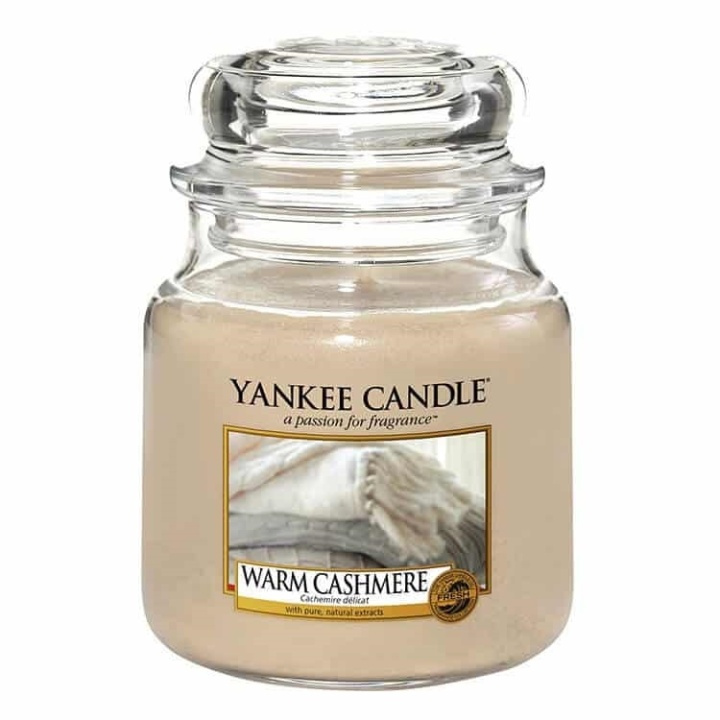 Yankee Candle Classic Medium Jar Warm Cashmere 411g i gruppen SKÖNHET & HÄLSA / Doft & Parfym / Övrig doft / Doftljus hos TP E-commerce Nordic AB (A13294)