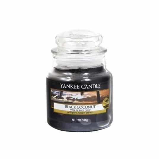 Yankee Candle Classic Small Jar Black Coconut 104g i gruppen SKÖNHET & HÄLSA / Doft & Parfym / Övrig doft / Doftljus hos TP E-commerce Nordic AB (A13301)