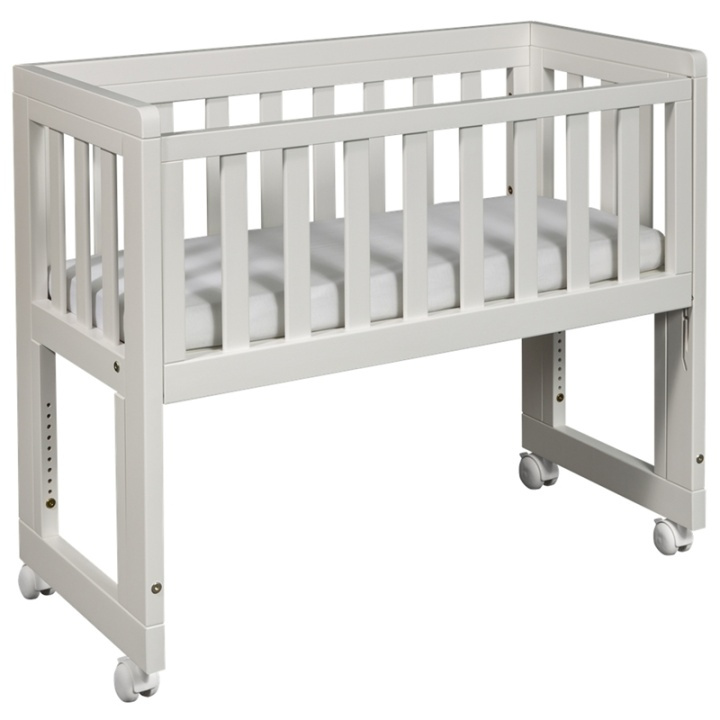 Troll Bedside Crib Oslo Vit i gruppen LEKSAKER, BARN- & BABYPRODUKTER / Barnrum / Barnsängar hos TP E-commerce Nordic AB (A13618)